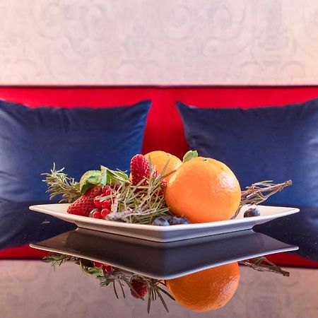 Palazzo Cornalia Hotel Milánó Kültér fotó A fruit salad