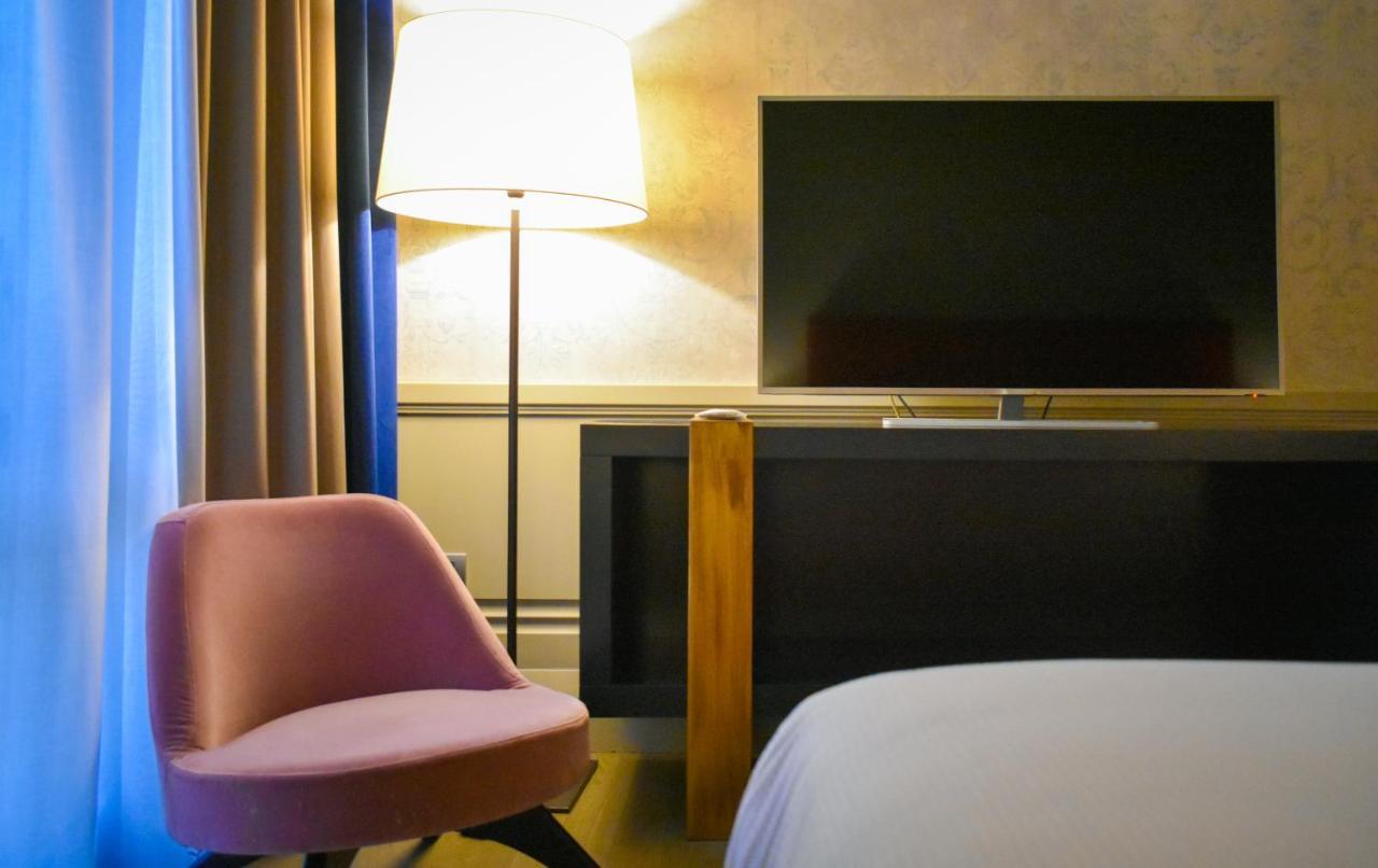 Palazzo Cornalia Hotel Milánó Kültér fotó A room at the hotel